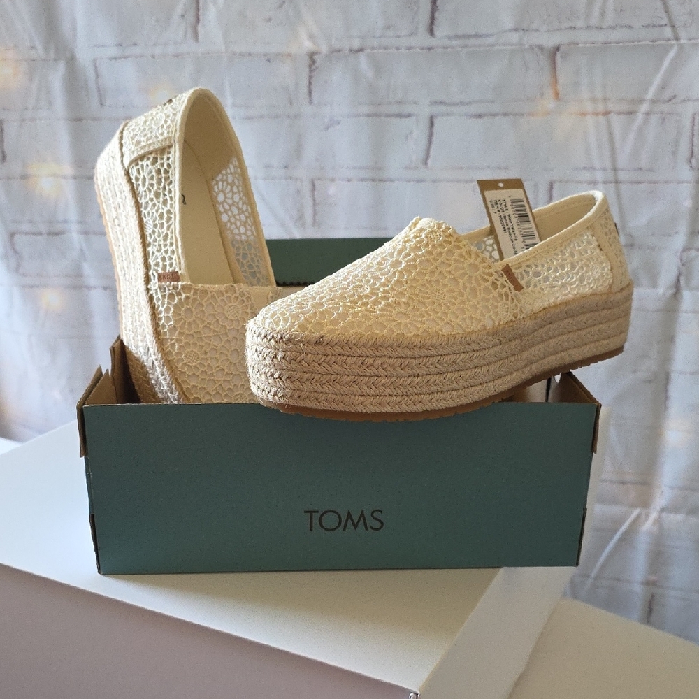 TOMS Cream Crochet Platform Espadrille Slip-On Shoes